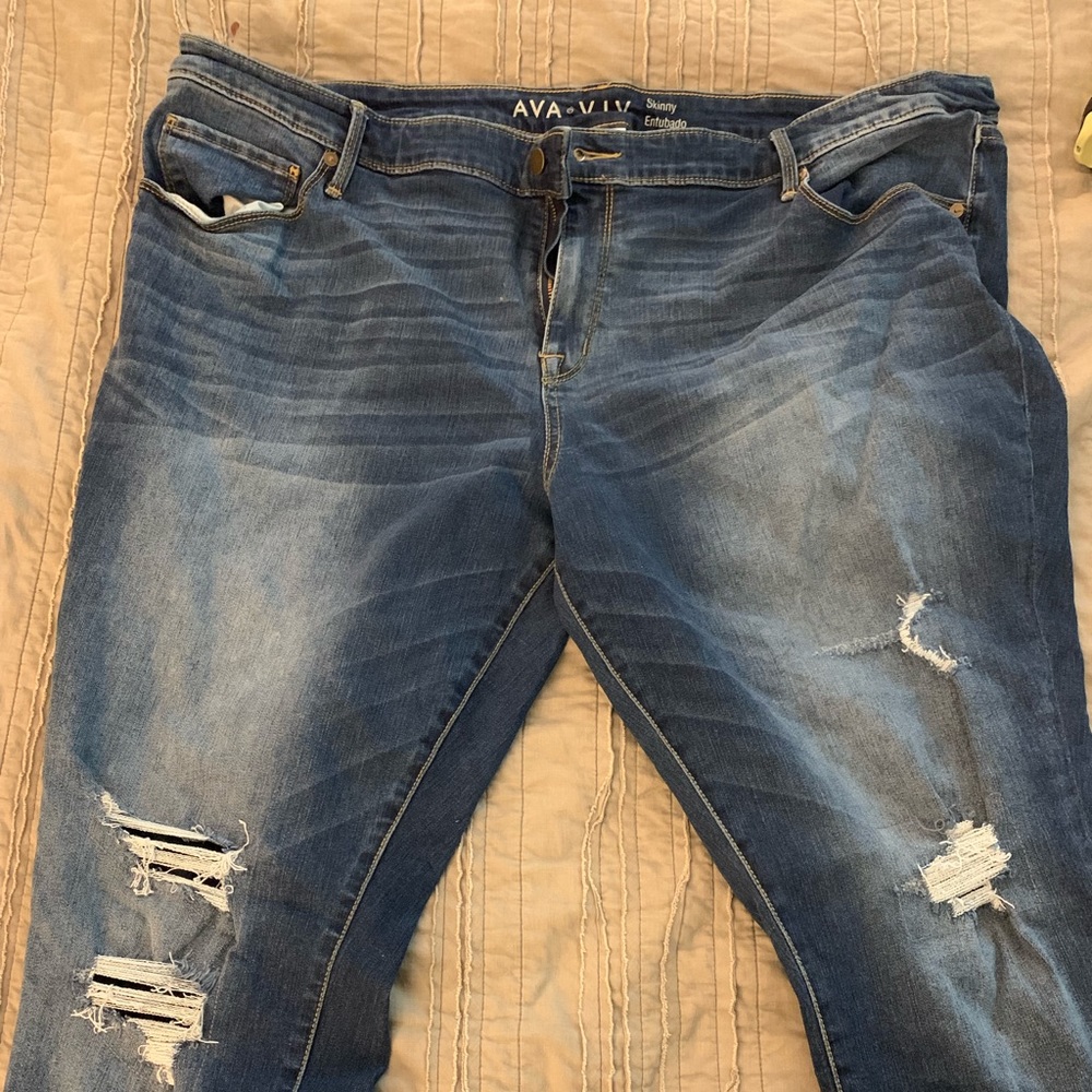 Ava & Viv distressed jeans!